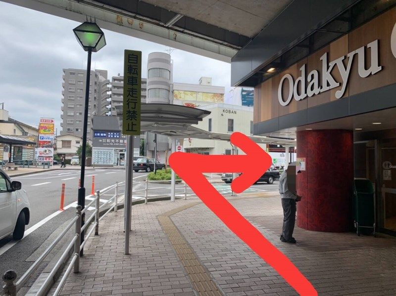 ②交番を右に曲がって下さい